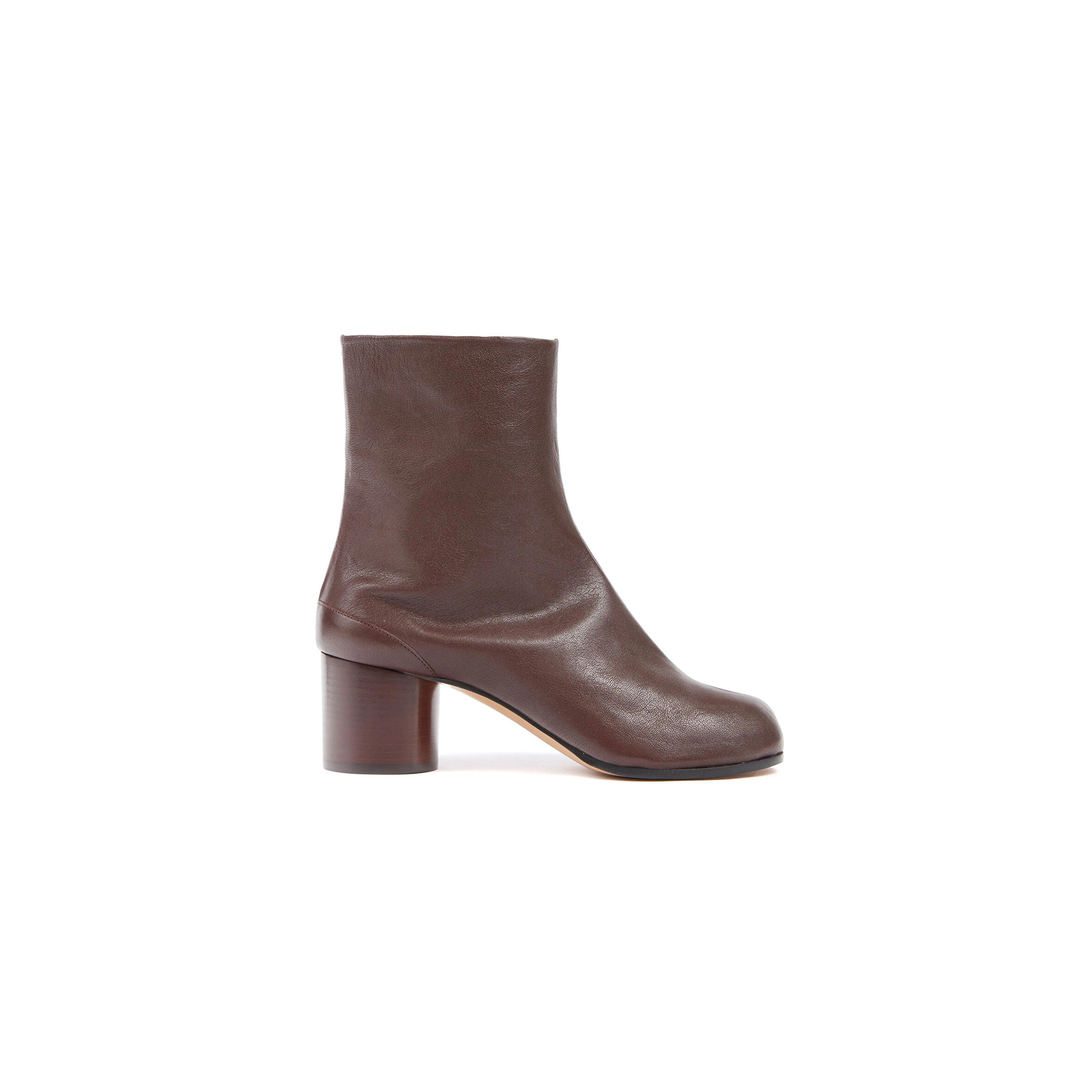 ma1s0n Marg*e1a tabi leather ankle boots 23908925
